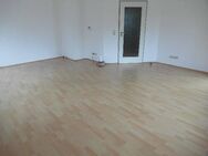 Sehr helle geräumige Neubauwohnung mit großem Bad, Balkon, Einbauküche, Kfz-Stellplatz in Fischbeck - Hessisch Oldendorf