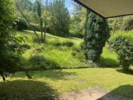 Blick ins Grüne! Sofort beziehbare 3 Zimmer-Wohnung mit Balkon & Terrasse! - Esslingen (Neckar)