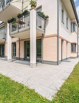 "Exklusive Gartenwohnung in Obermenzing - 2 Ebenen, 500?m² Privatgarten & Tiefgaragenzugang" - München