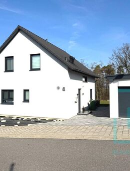 Ruhig gelegenes Einfamilienhaus (KFW55) mit Garten und Garage / Festpreis!!! - Ingelfingen