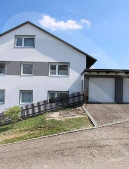 Exklusive 5-Zi.-Wohnung im Zweifamilienhaus - naturnah gelegen! - Altdorf (Bayern)