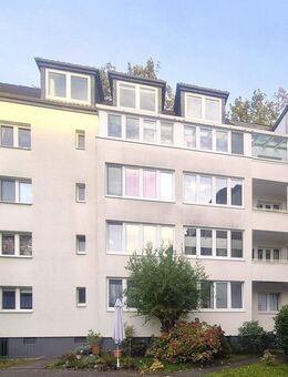 Charmante 3-Zimmer-Wohnung mit Balkon und Blick ins Grüne in Düsseldorf-Benrath - Düsseldorf