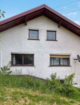 Sanierungsbedürftiges Zweifamilienhaus in Furth im Wald - Furth (Wald)