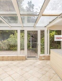 IMMOBERLIN.DE - Attraktives Haus mit naturschönem Südgarten in ruhiger Lage - Kleinmachnow