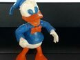Ü-Ei Steckfigur Donald mit Fliege Weichplastik in 65931