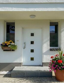 Bezugsfreies Zweifamilienhaus mit aktuell 4 Wohneinheiten und großem Garten - Birkenwerder