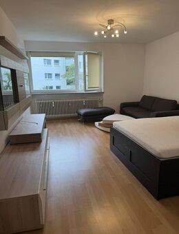 Moderne möblierte 3-Zimmer-Wohnung mit Balkon - München