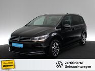 VW Touran, 1.5 TSI Active, Jahr 2023 - Krefeld