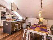 Stilvolle, gepflegte 3,5-Zimmer-DG-Wohnung mit Balkon und EBK in Freyung (Whg Purple) - Freyung
