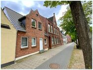 Wenige Schritte zum Marktplatz: Schönes Stadthaus Bj 2017 mit Dachterrasse, Kamin und Doppelcarport! - Husum (Schleswig-Holstein)