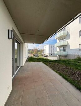Helle 2-Zimmer-Wohnung mit Terrasse - im Neubaugebiet - Zöllnitz