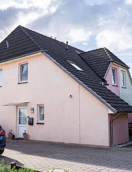 Gepflegte Doppelhaushälfte mit Garten und moderner Ausstattung in ruhiger Lage - Oyten