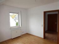 Sofort einziehen und wohlfühlen: Hübsche 2-Zimmer-Wohnung - Lichtenstein (Sachsen)