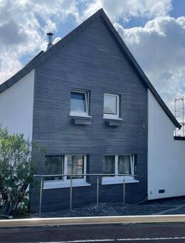 Ihr neues Zuhause: Doppelhaushälfte mit individuellem Charme - Wiehl
