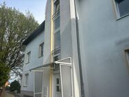 Ländlich gelegene Wohnung mit Balkon, Küche und Carport! - Leuna