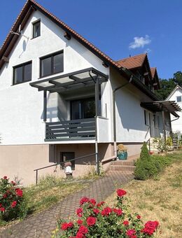 Großzügiges Generationenhaus mit Nähe zur Natur - Heideck