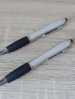 2x Touchpen - Drehkugelschreiber "silber/schwarz" m. Großraummine - Andernach