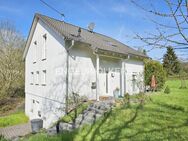 Einfamilienhaus mit ELW und großem Garten in Beckingen - Beckingen