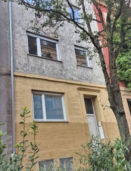 4-Fam.Hs. zentral, ruhig - S-Süd - LEER - 597-697 TSD € BES.MI,15.10. - Stuttgart