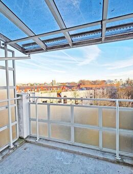 ERSTBEZUG nach MODERNISIERUNG: 2 Zimmer-Dachgeschosswohnung mit Blick über München... - München