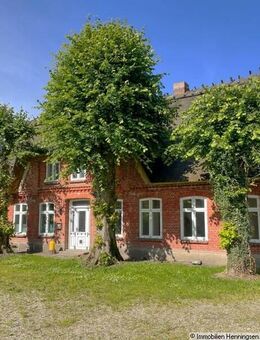 Resthof unter Reet -7,6 ha- Pferdestall- Reithalle, schöne Lage - Havetoft