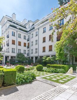 Lenbach-Gärten: Exquisites Stadtdomizil über 312 m² mit separater 2-Zimmer-Gästewohnung - München
