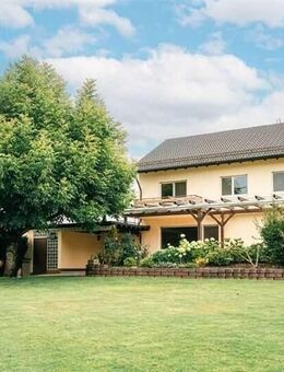 Sehr gepflegtes Haus mit großem Grundstück! - Reute