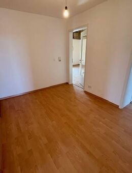 Neu renovierte, stadtnahe 3ZKB-Wohnung mit Balkon - Zweibrücken