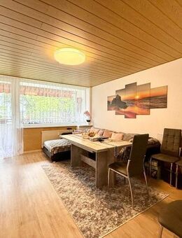 Sehr gepflegte und möblierte 3-Zi-Eigentumswohnung mit Küche und Balkon - Wuppertal