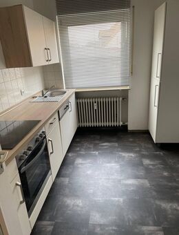 Gut geschnittene 2-Zimmer-Eigentumswohnung mit Balkon in Buckenhof - Buckenhof
