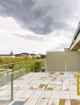 Großzügige 2-Zimmer-Wohnung mit EBK und Dachterrasse - Darmstadt