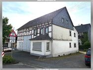 Sanierungsbedürftiges Fachwerkhaus mit großer Scheune und Anbau sucht handwerklich begabte Käufer - Mastershausen