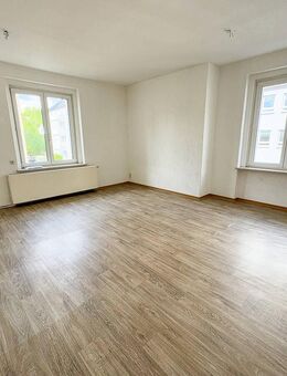 Schicke 4-Raum-Wohnung mit Balkon in zentraler Lage von Schwarzenberg - Schwarzenberg (Erzgebirge)