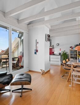 Lichterfüllte 4-Zimmerwohnung mit Terrasse und Personenaufzug in 79108 Freiburg-Herdern - Freiburg (Breisgau)