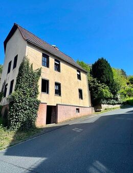 Schmitten - Niederreifenberg: Handwerker aufgepasst! Grundstück mit Altbestand! - Schmitten
