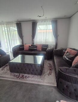 Chesterfield Sofa Set 3 2 1 grau mit Tisch - Badbergen