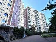 KAPITALANLAGE mit AUSBLICK | 4 Zimmer im 6. OG | gut vermietet | EBK | Balkon | Lift - Berlin