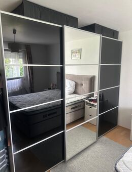 Kleiderschrank / Schiebetürenschrank - Böblingen