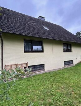 Mehrgenerationenhaus auf großem Grundstück, mit Garten, Terrasse, Carport Keller in Traumlage - Wingst