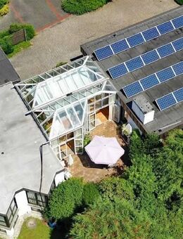 "Suchst du noch, oder wohnst du schon"...gepflegtes und teilmodernisiertes Einfamilienhaus mit ELW - Detmold