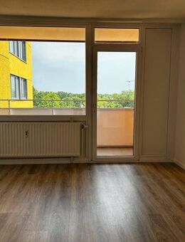 Frisch Sanierte 3-Zimmer Wohnung mit Balkon zu vermieten - Dortmund