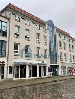 Schöne 2- Zimmer Wohnung in bester Lage, Einbauküche, Fahrstuhl - Rostock