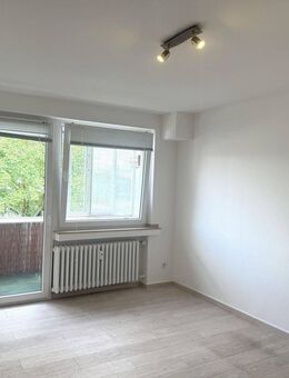 Helle 3-Zi-Wohnung mit 2 Balkonen in zentraler, grüner Lage von Köln Nippes. - Köln