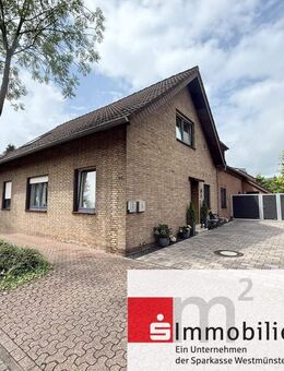 Zweiparteienhaus mit eigenen Eingängen und vier Stellplätzen - Bocholt