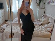 Schwarzes Kleid Damen M - Bestensee