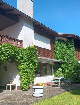 Gepflegtes Einfamilienhaus mit idyllischem, eingewachsenem Garten in Schönsee - Schönsee