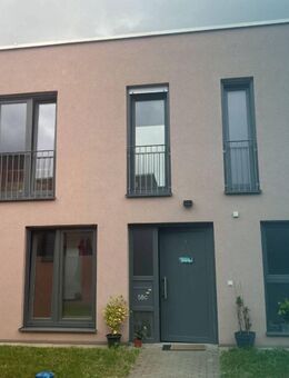 Genügend Platz für Ihre Familie! *Modernes Reihenhaus mit Einbauküche und Terrasse* - Mannheim