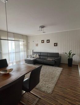 Exklusive 3 Zimmer ETW auf 90m² in Nürnberg mit Tiefgaragenstellplatz, EBK, Balkon uvm.! - Nürnberg