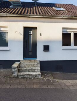 Einfamilienhaus in Püttlingen - 130 m² Wohntraum mit 6 Zimmern! - Püttlingen