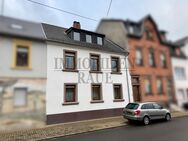 1 FAMILIENHAUS MIT EINLIEGERWOHNUNG UND SCHÖNEM GARTEN IN SULZBACH - SOFORT FREI - Sulzbach (Saar)